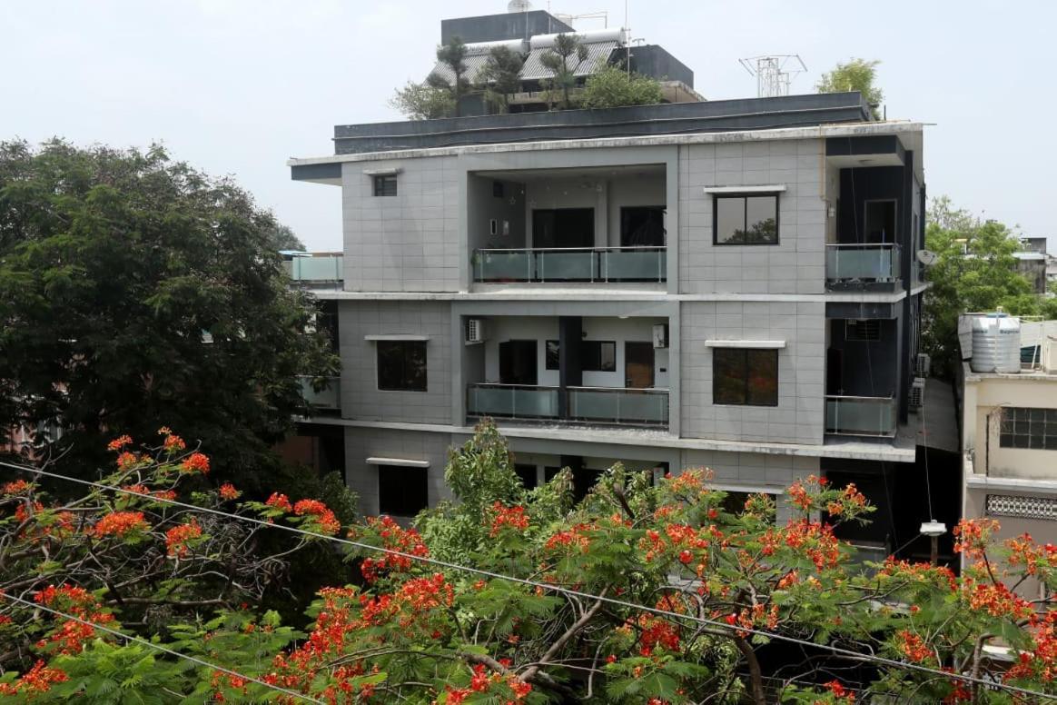 Stay10 Luxury Service Apartment Indore Exteriör bild